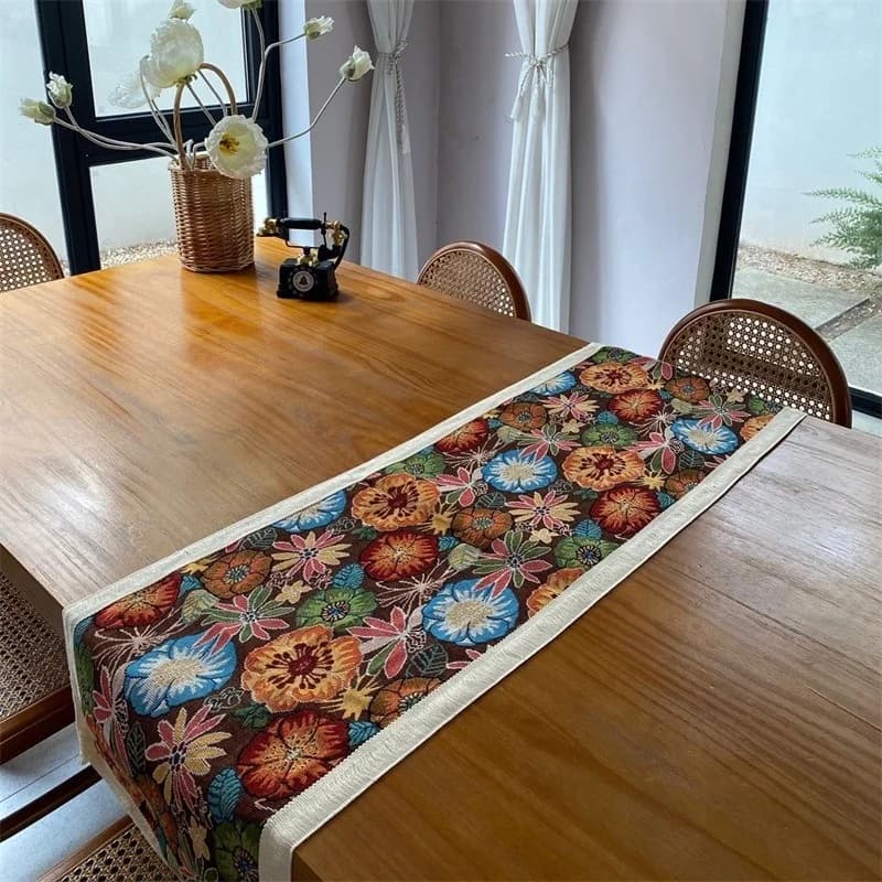 Caminho de Mesa Boêmio em Tecido Misto de Algodão com Estampa Floral Decorativa