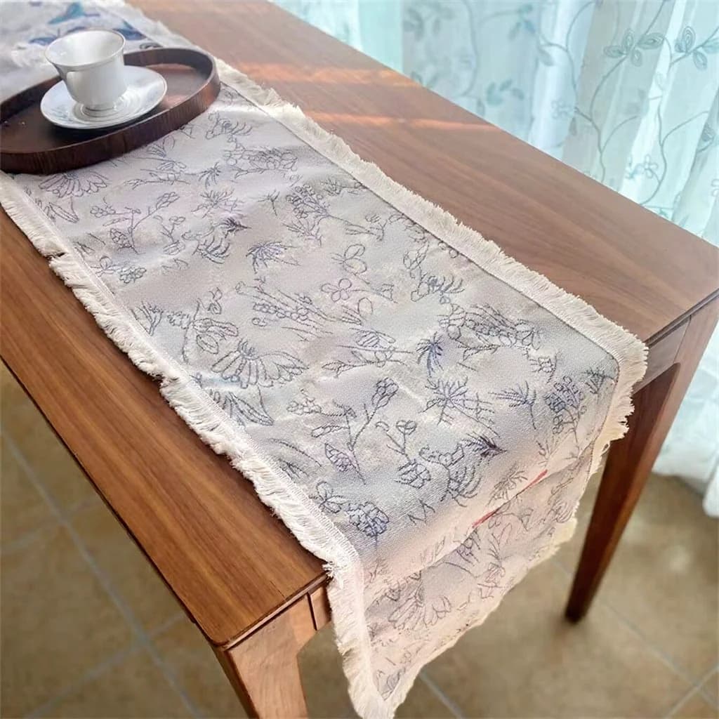 Caminho de Mesa Country Americano em Algodão e Linho com Estampa Floral e Borlas