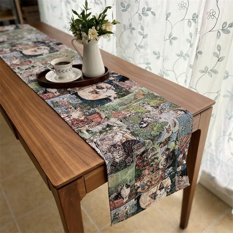 Caminho de Mesa em Algodão e Linho com Estampa de Gato e Flores para Decoração
