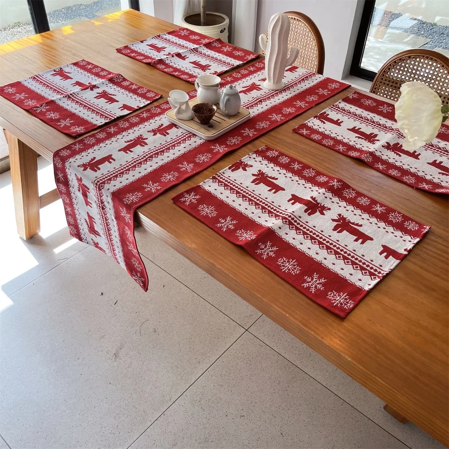 Conjunto de Caminho de Mesa e Jogos Americanos Natalino Nórdico