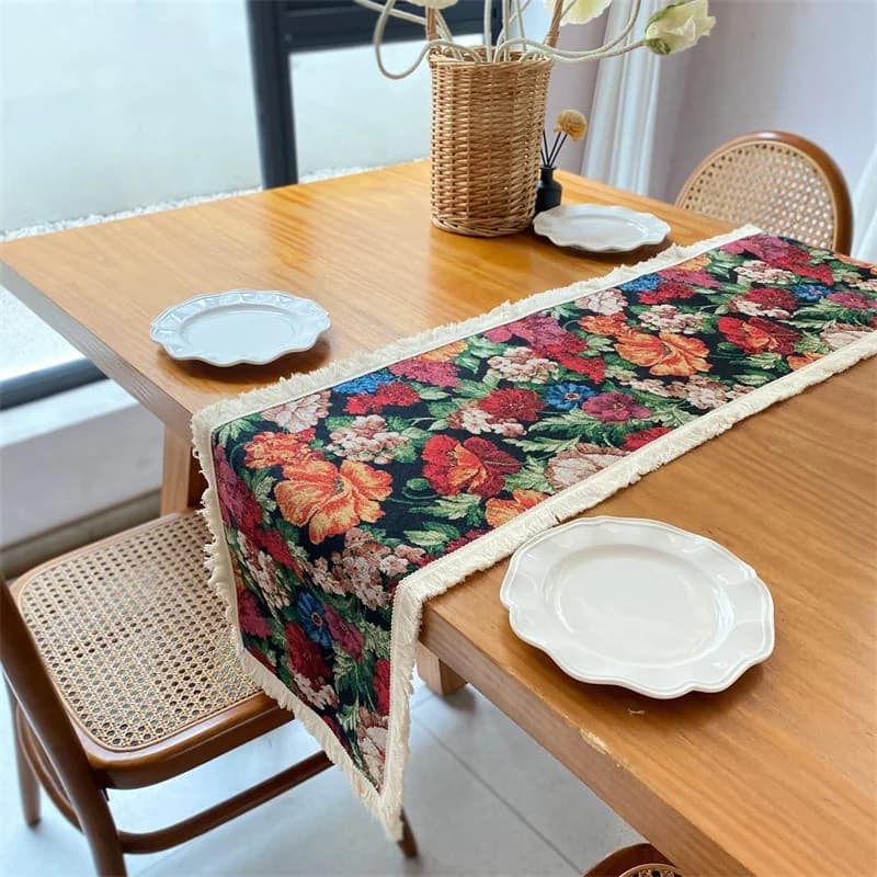 Caminho de Mesa em Jacquard de Algodão e Linho com Design Floral Nórdico